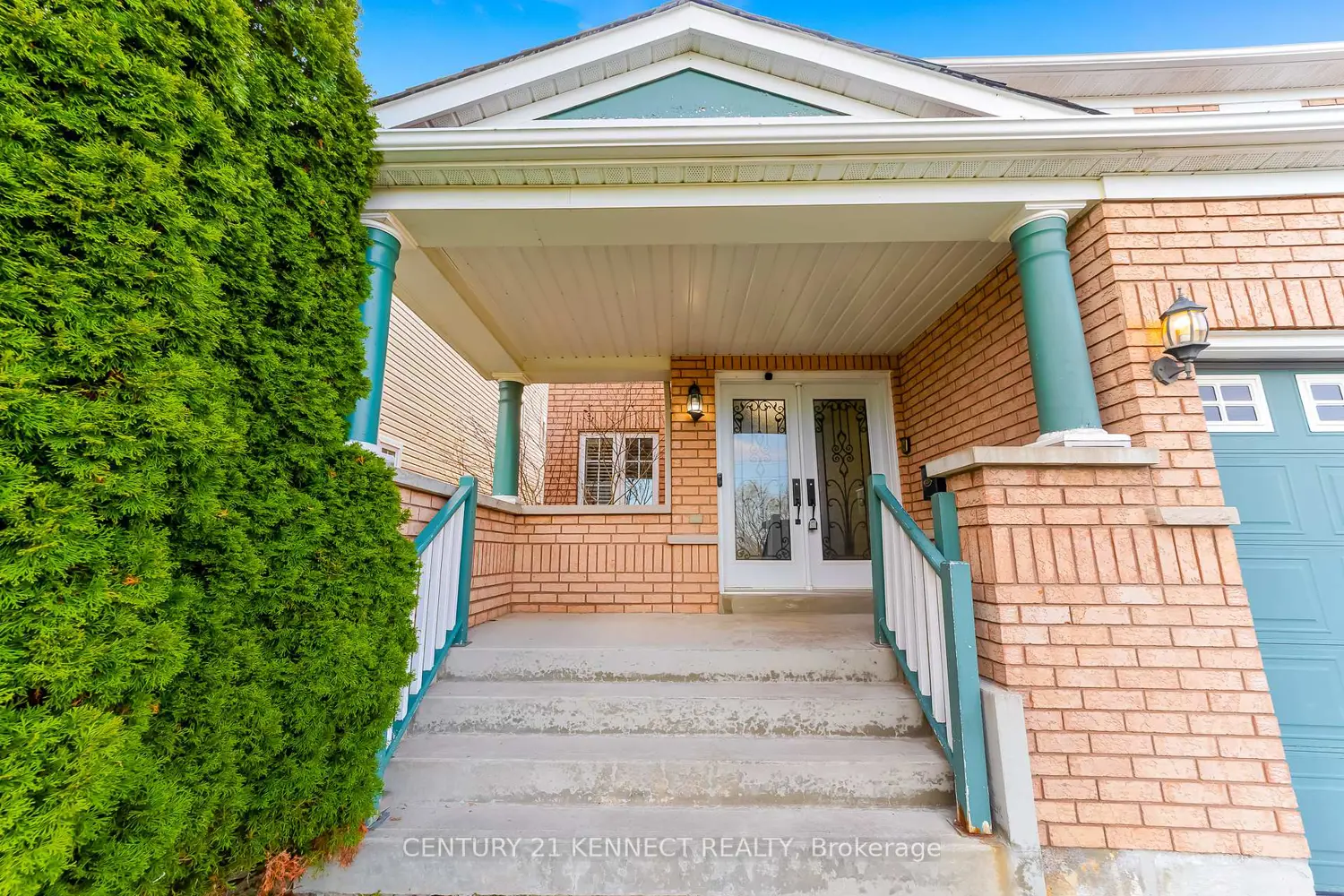 1566 Aldergrove Drive photo 2