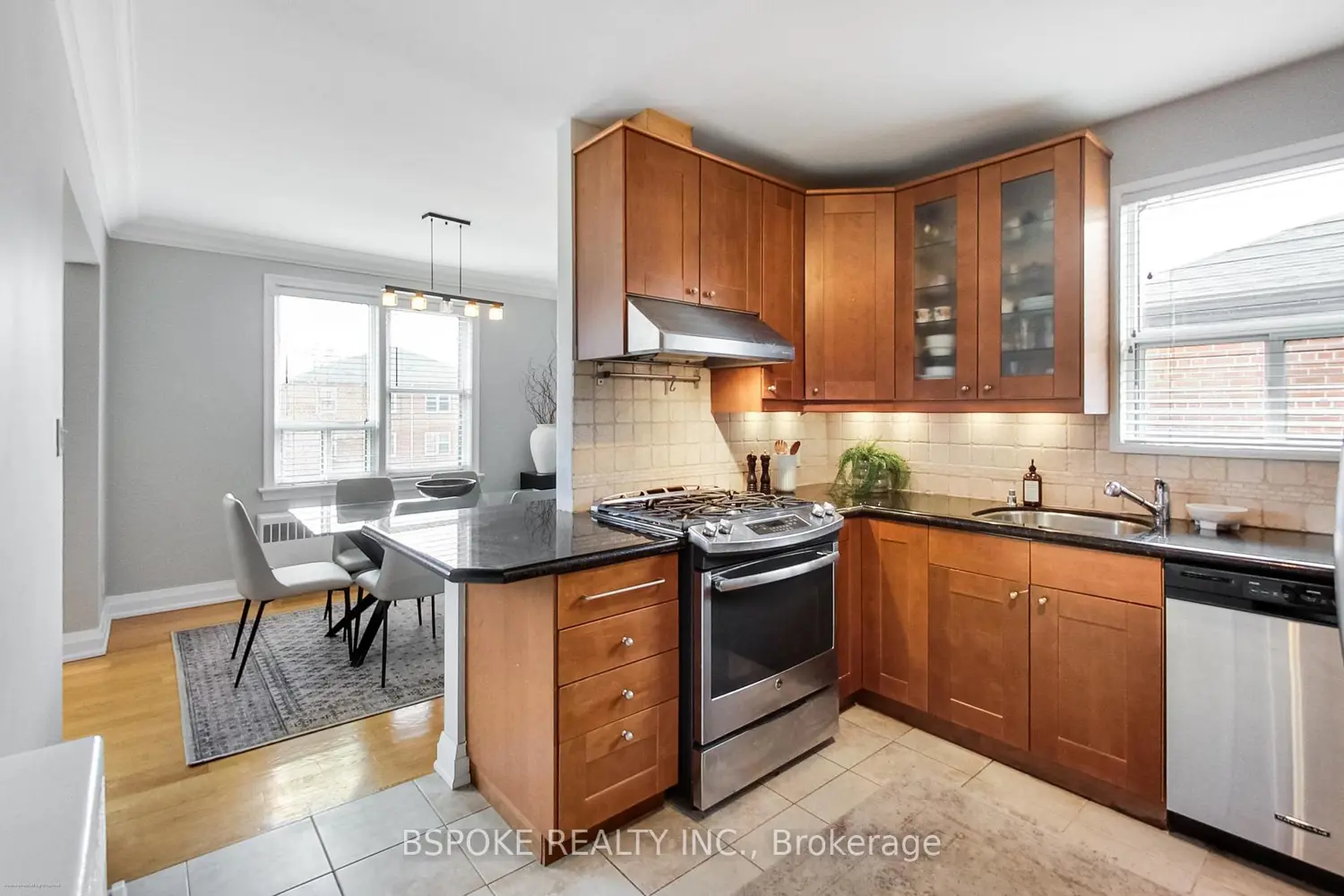 7 Warwick Avenue 3 photo 5