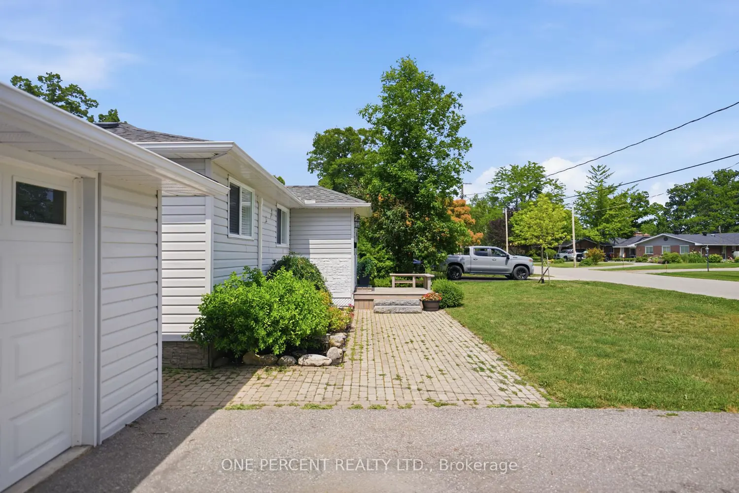 608 Broadview Avenue photo 2