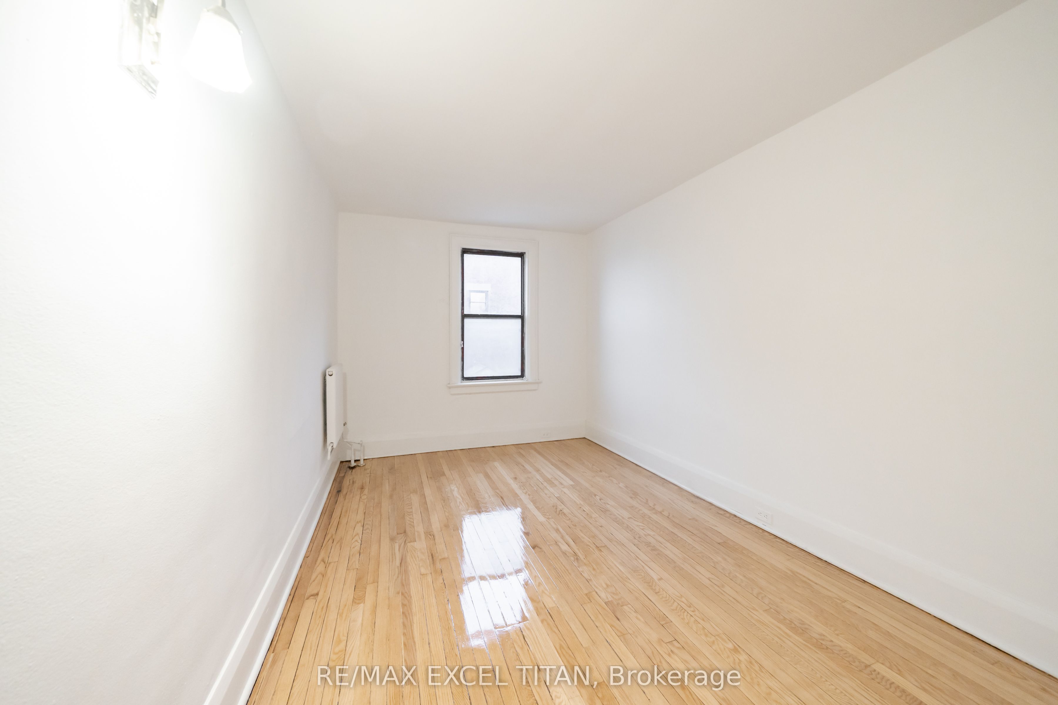 23-6 Kingston Road, Toronto, ON, M4L 2S4 photo 2
