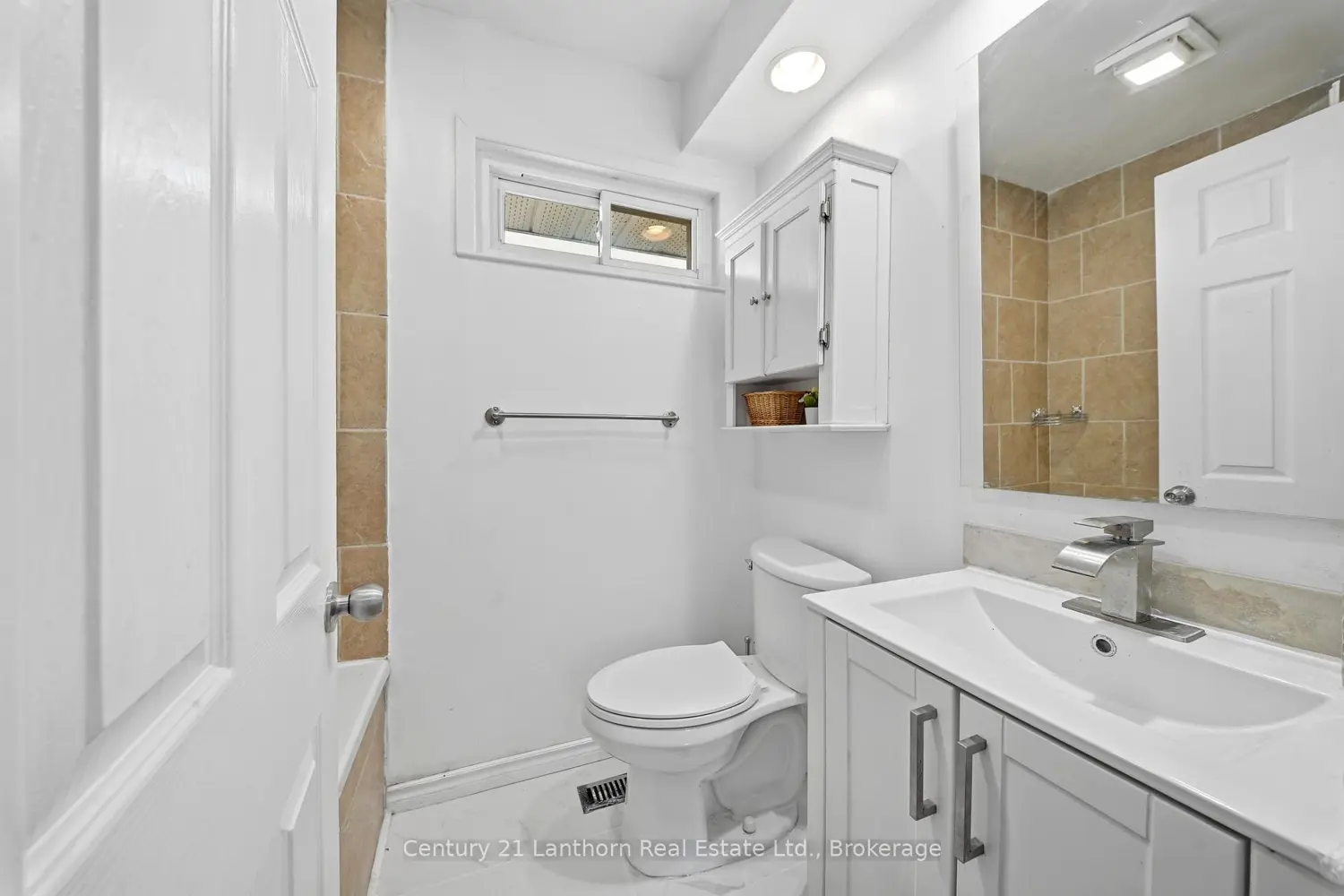 15 Wilson Crescent photo 4