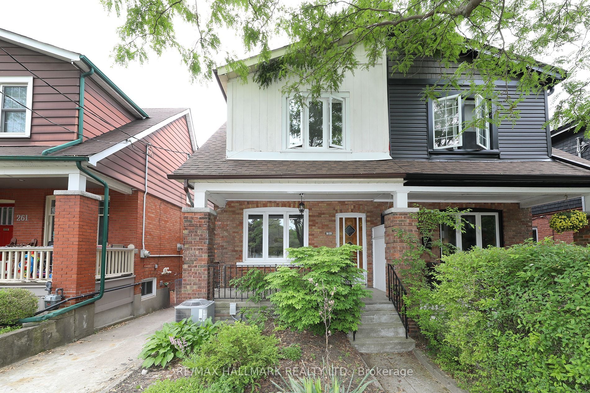 259 Wolverleigh Boulevard, Toronto, ON, M4C 1S3 photo 2