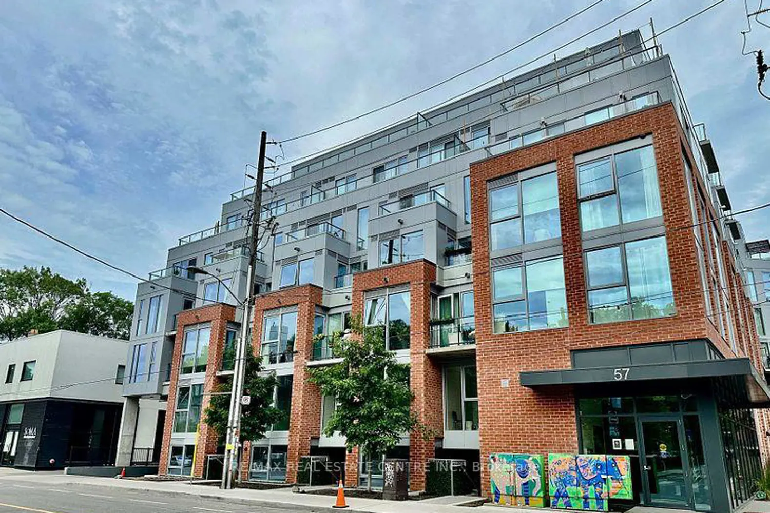 57 Brock Avenue 514 photo 3
