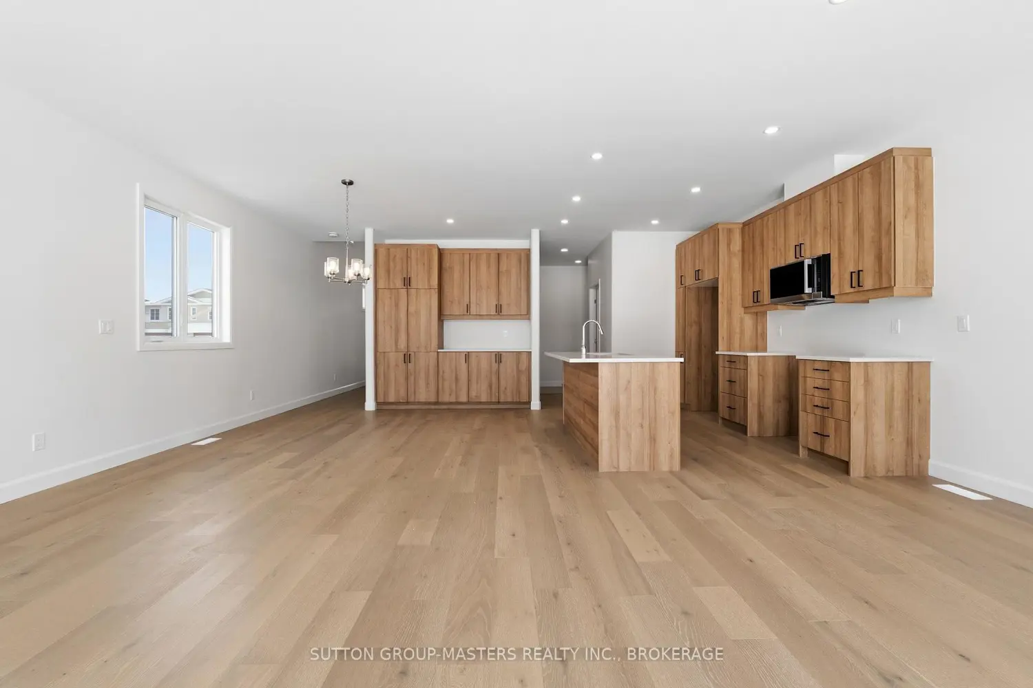 218 Superior Drive photo 5