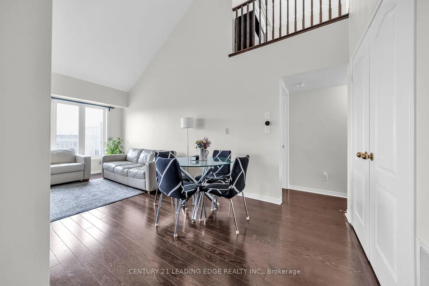 653A Warden Avenue 53 photo 2