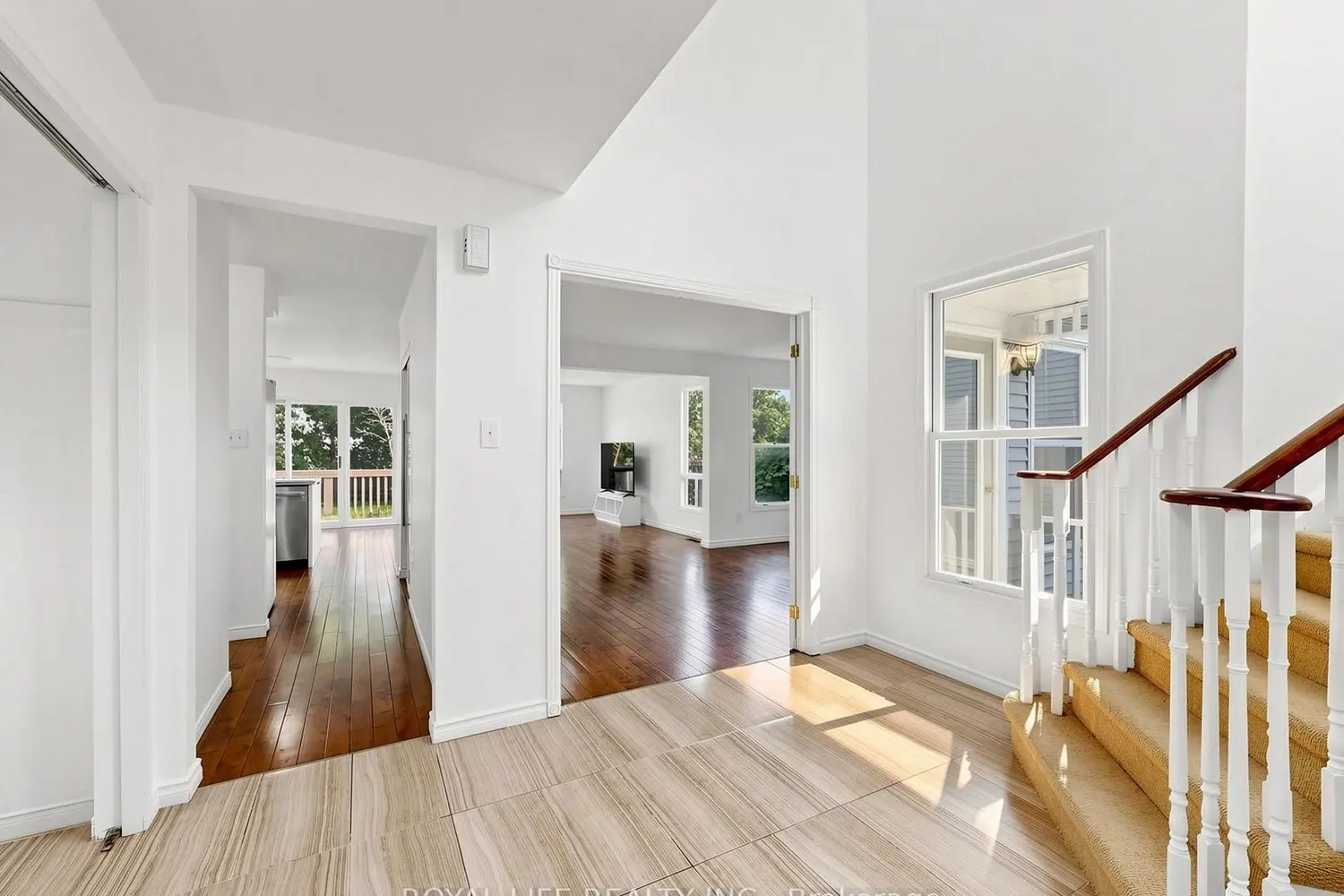 985 Linden Street photo 5