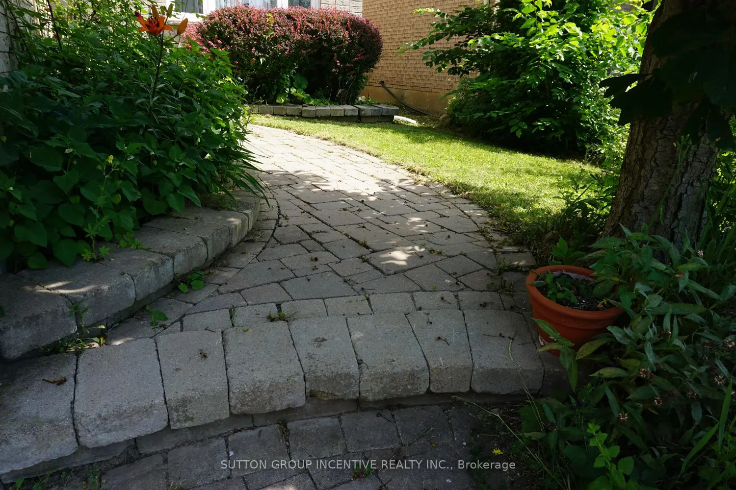 243 Hickling Trail photo 2