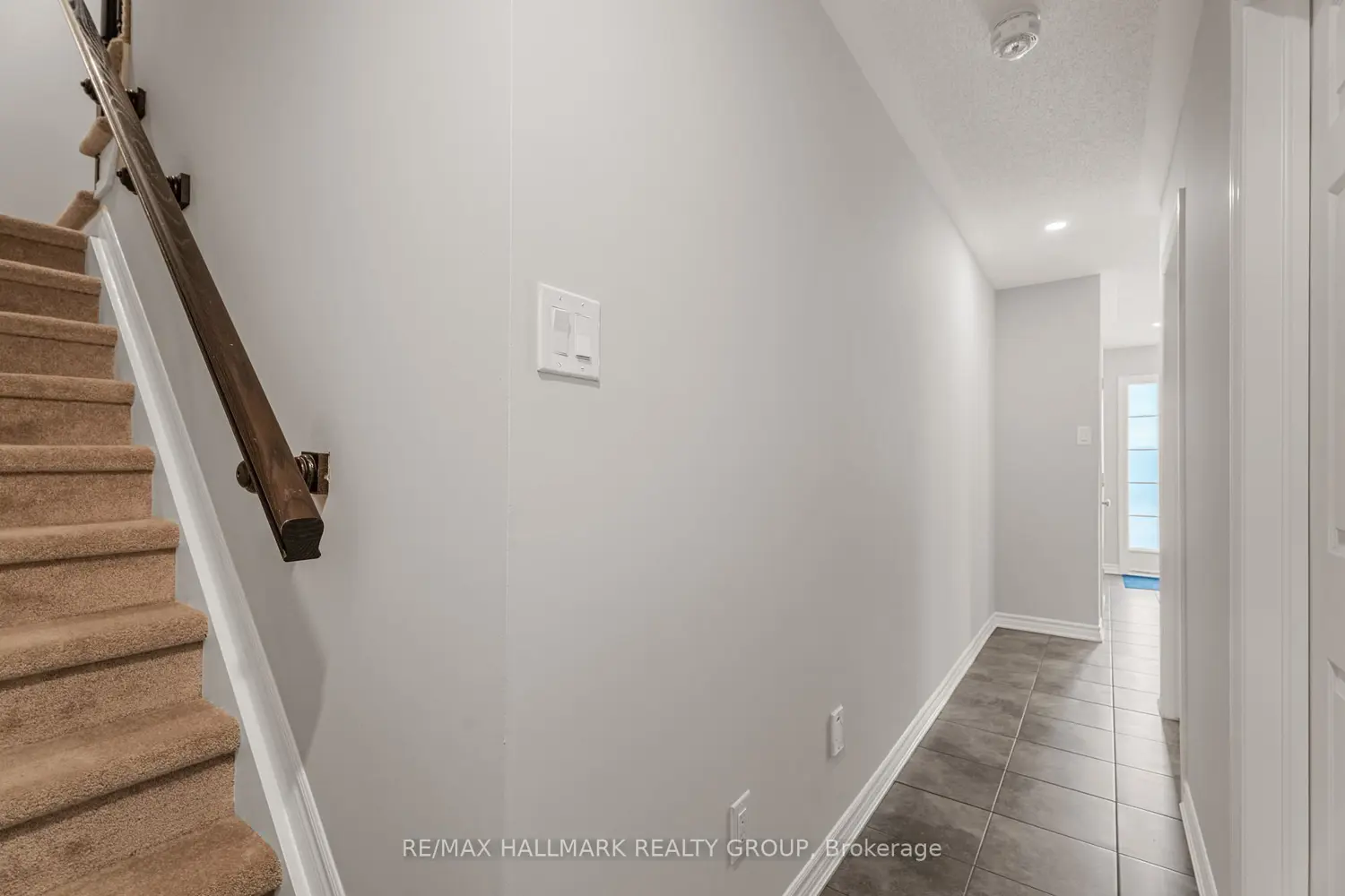 404 Rosingdale Street photo 5