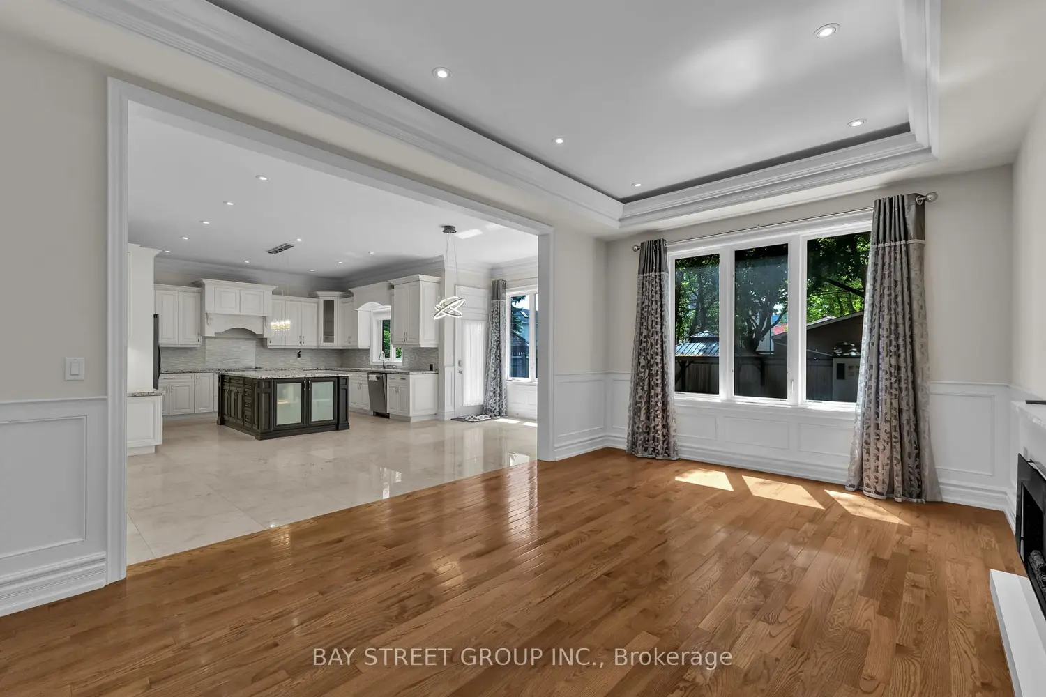 24 Murray Avenue photo 5