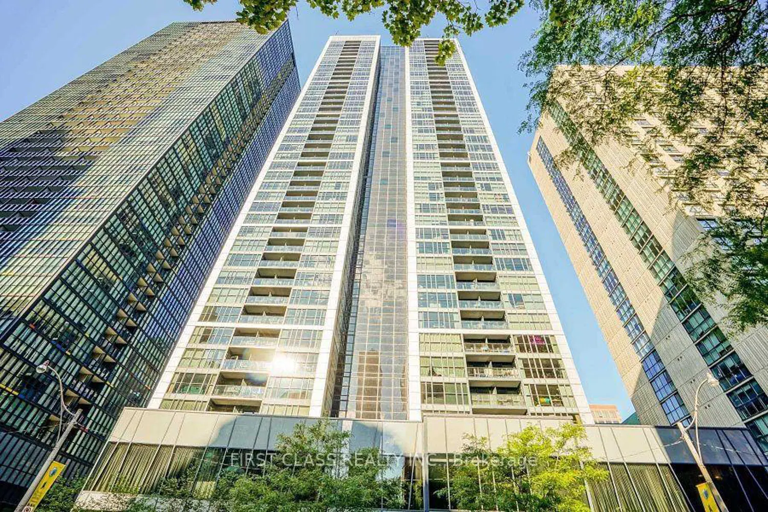 28 Ted Rogers Way 2502