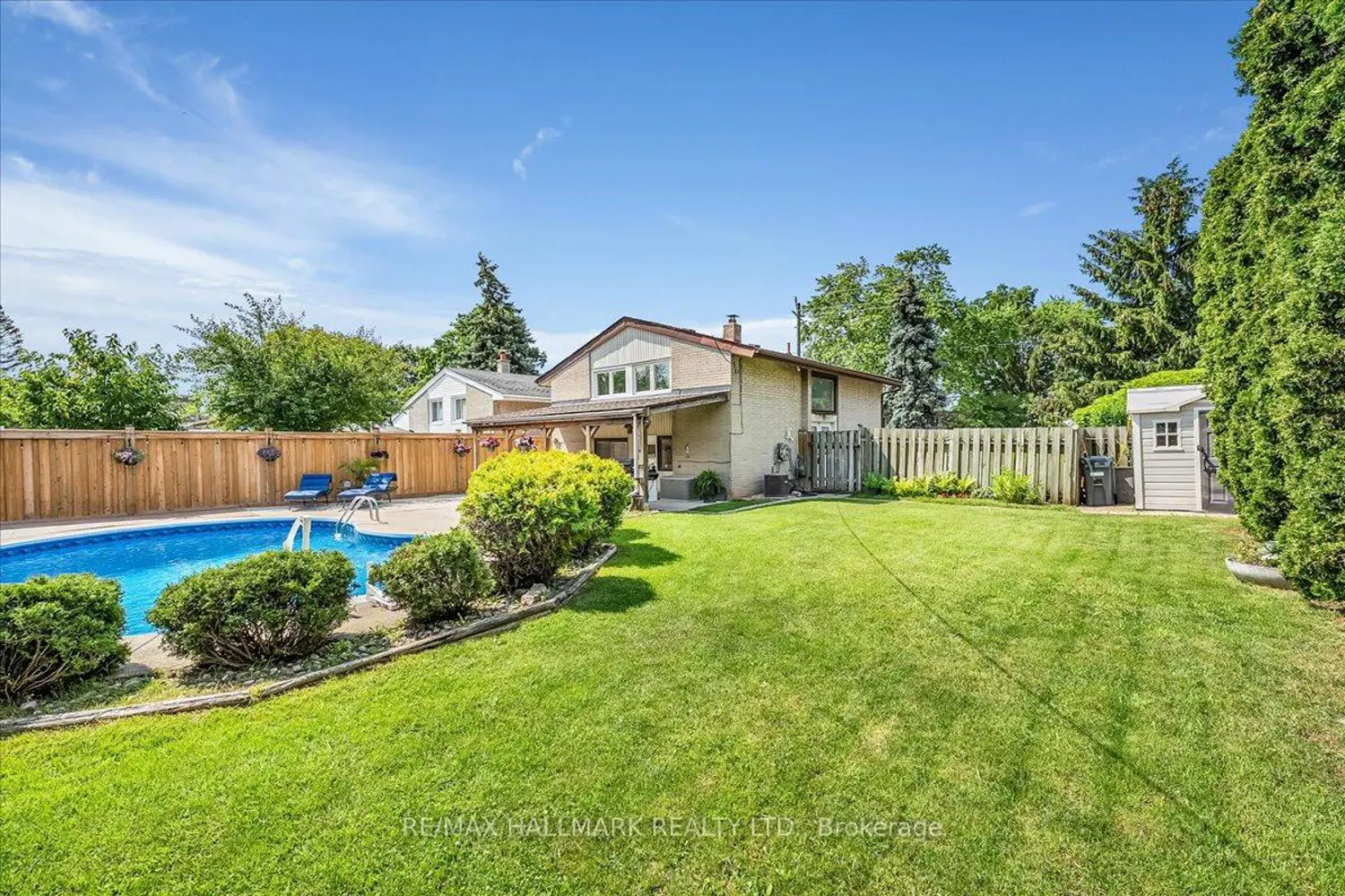 433 Seabourne Drive photo 4