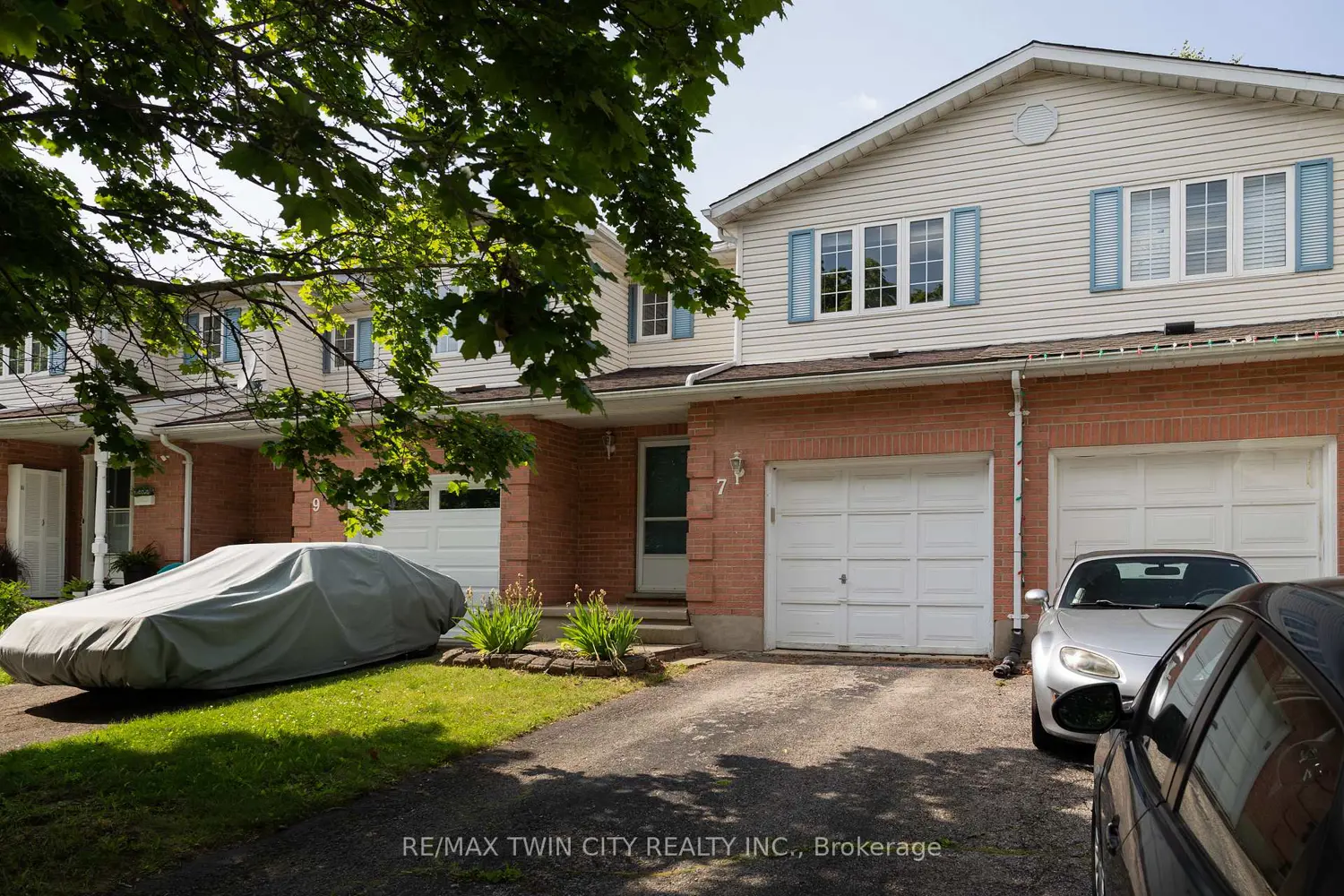 7 Graystone Court