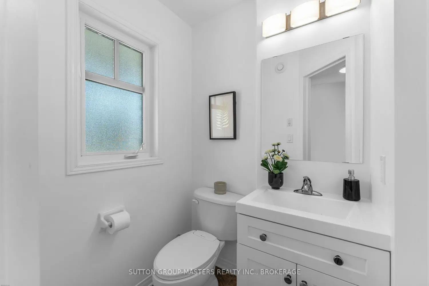 1521 Crimson Crescent photo 5