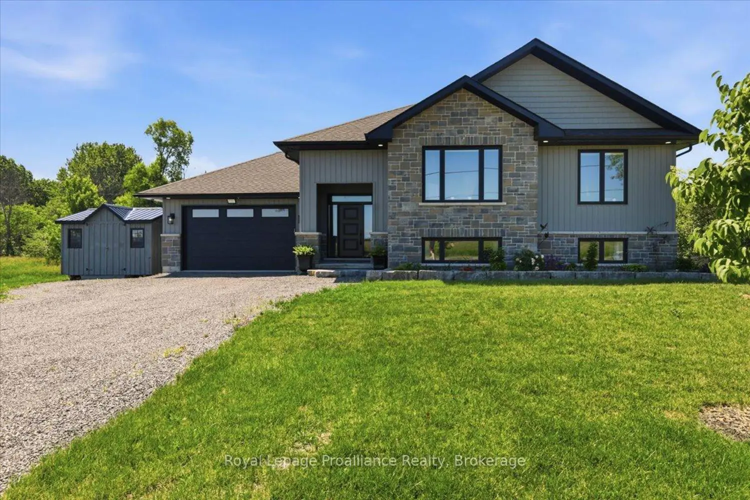 564 Willett Road photo 2