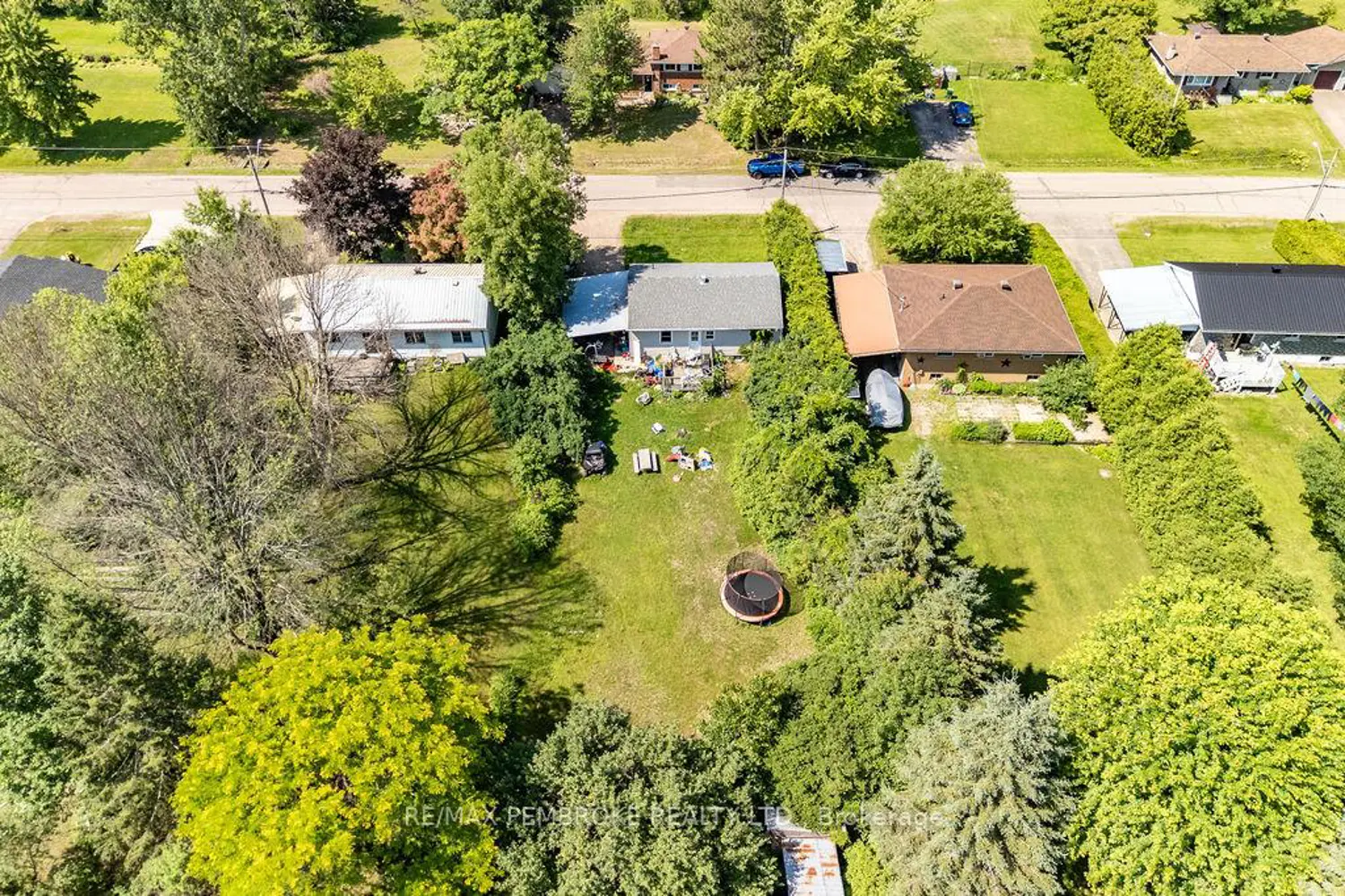 770 Mcguire Street photo 3