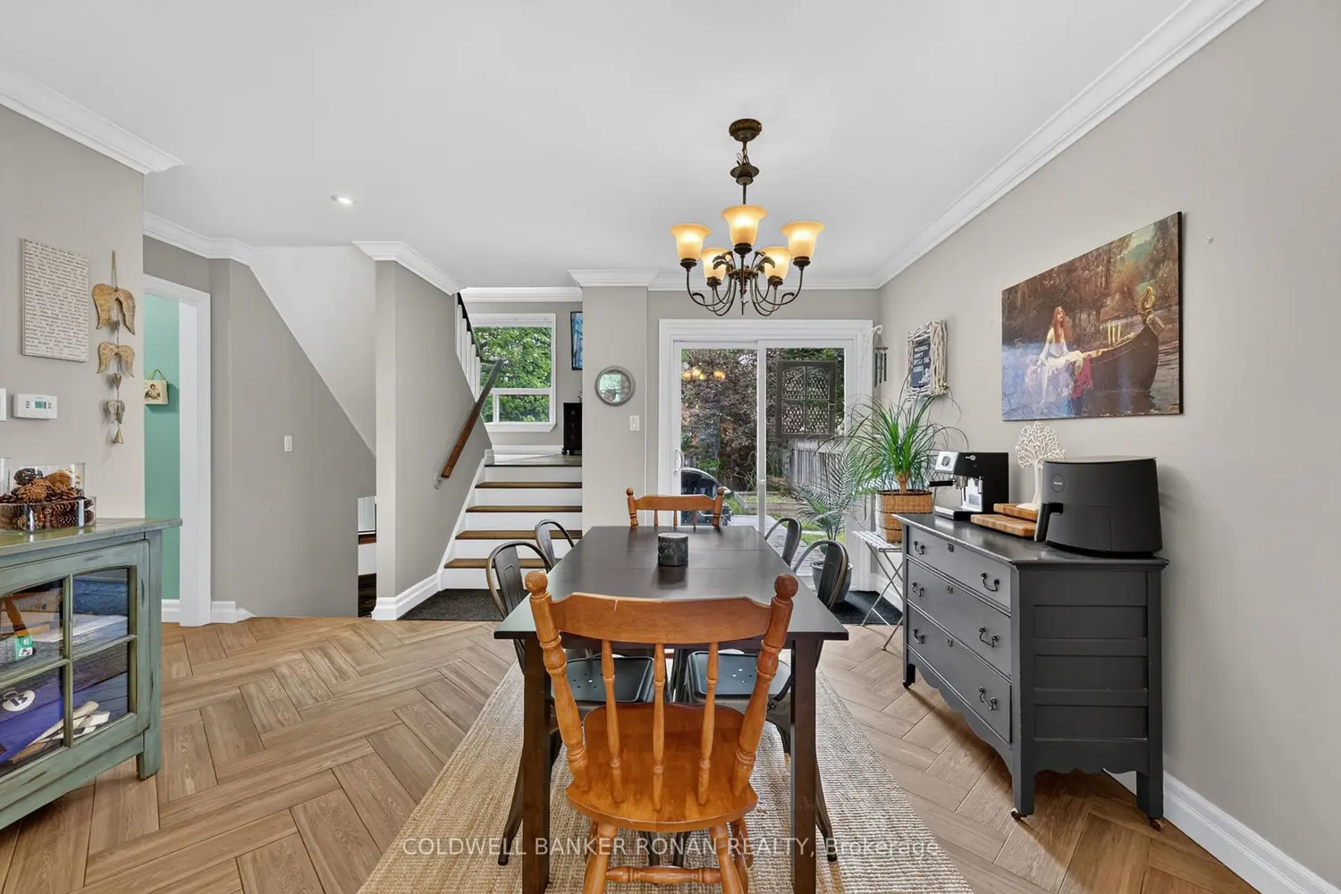 92 Daniele Avenue photo 4