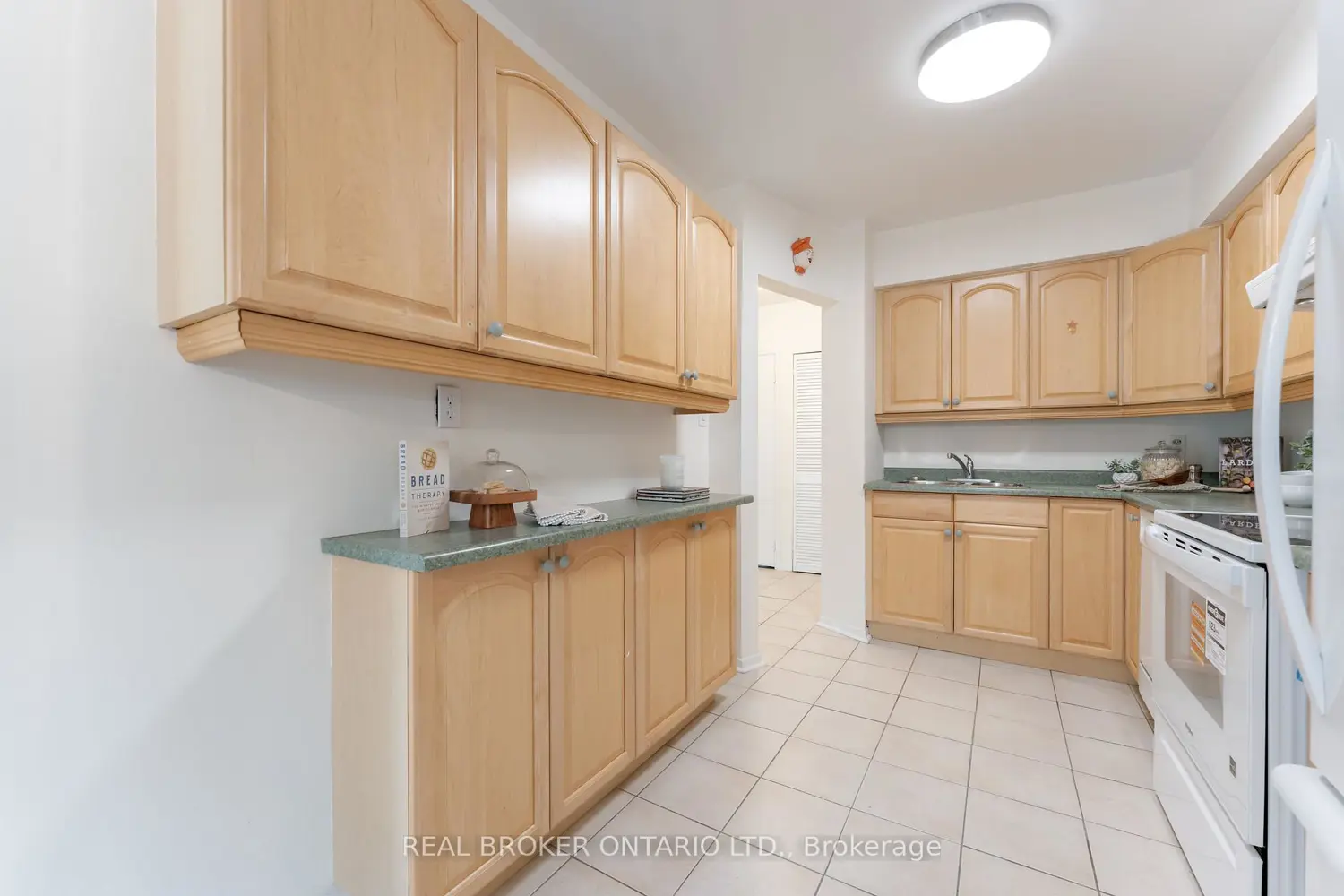 10 Leith Hill Road 15 photo 5