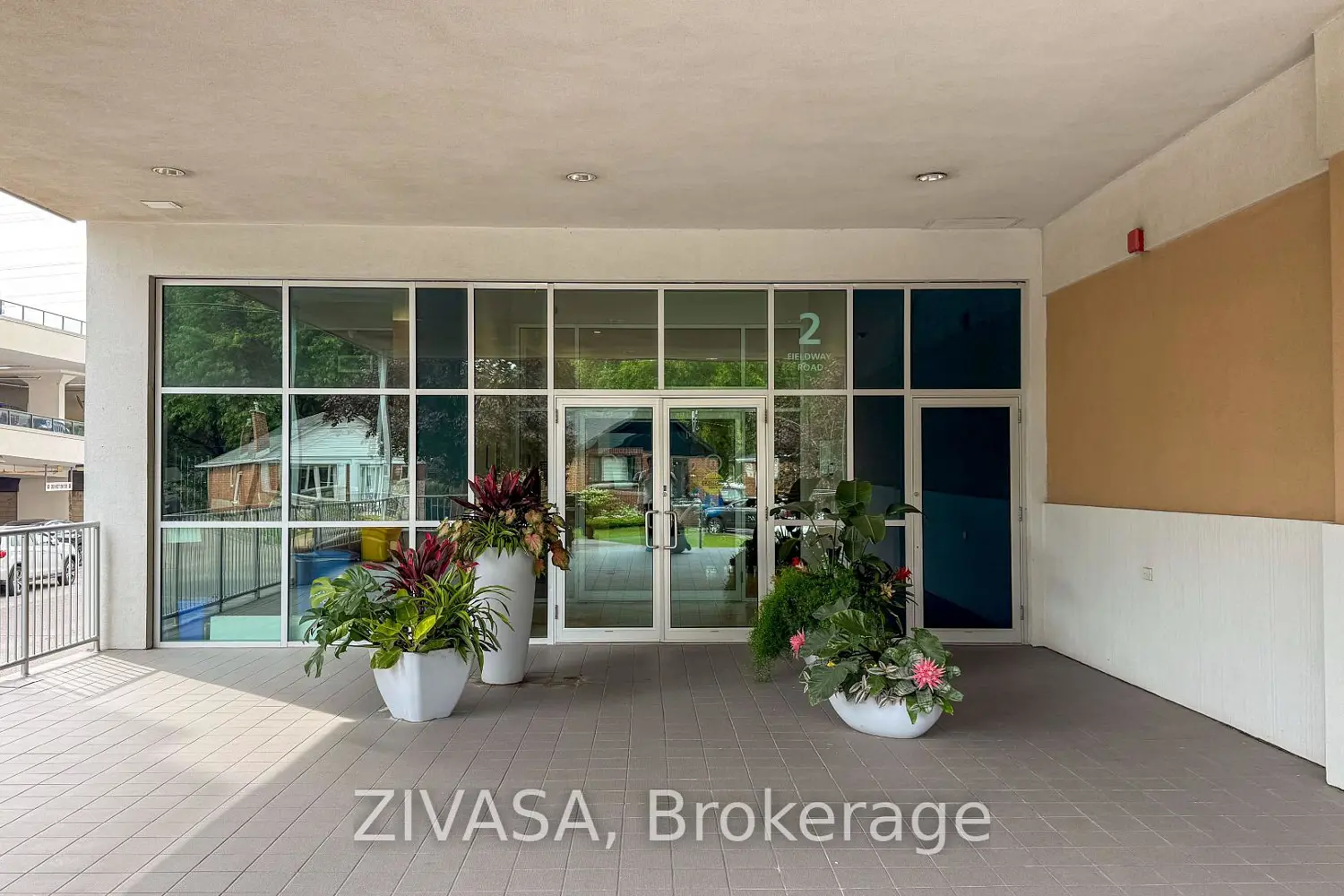 2 Fieldway Road 218