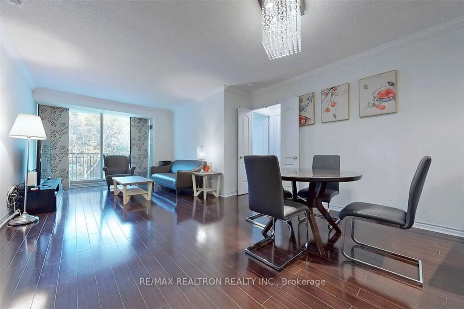 18 William Carson Crescent 211 photo 3