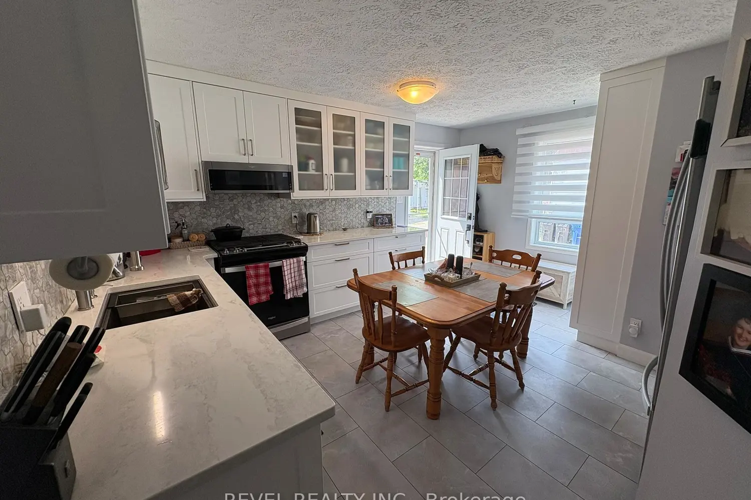 36 Stewart Avenue photo 4
