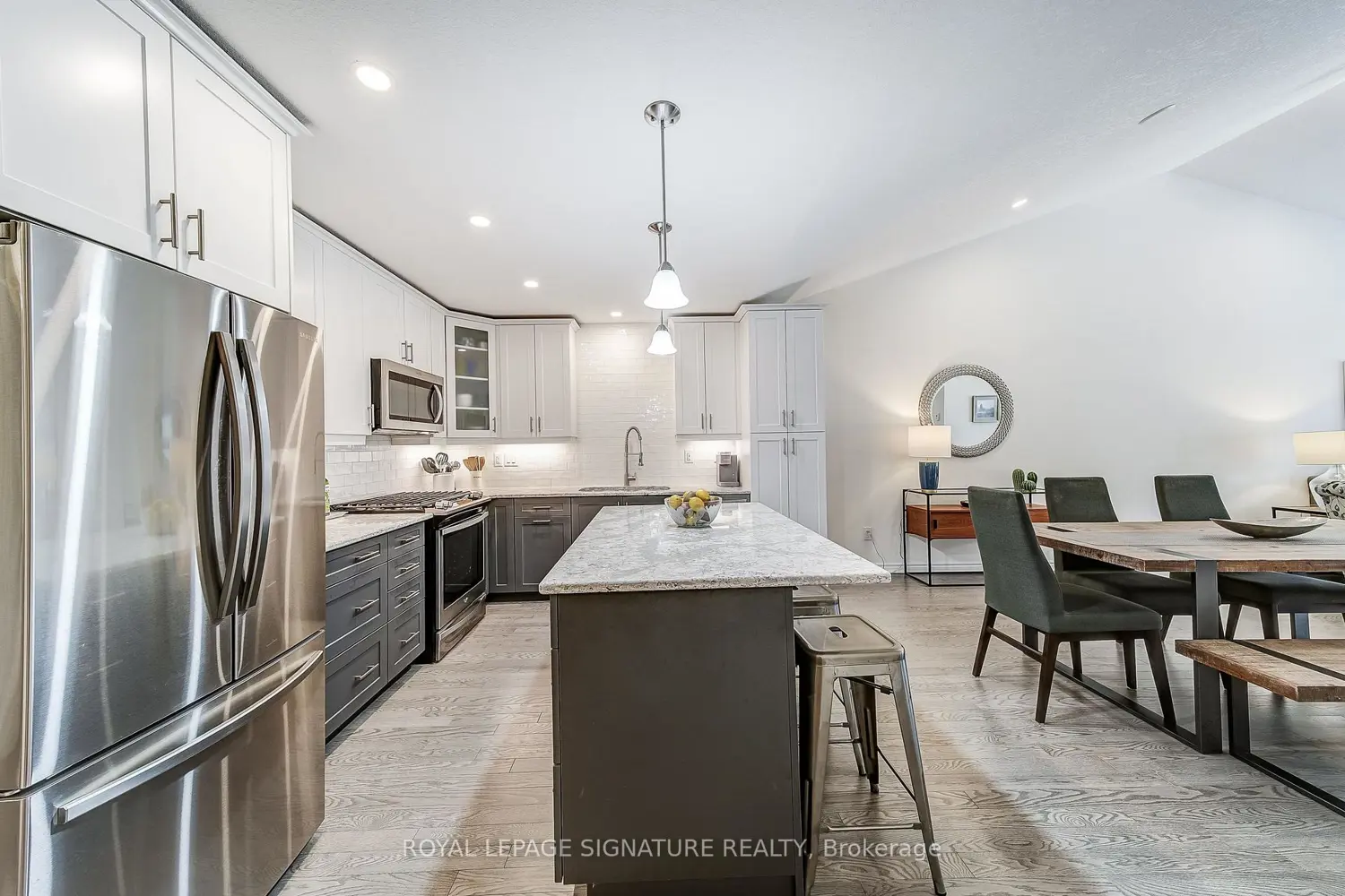 61 Ivy Crescent photo 5