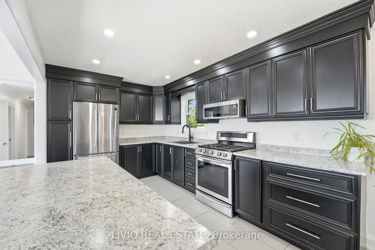120 Woodburn Road photo 5