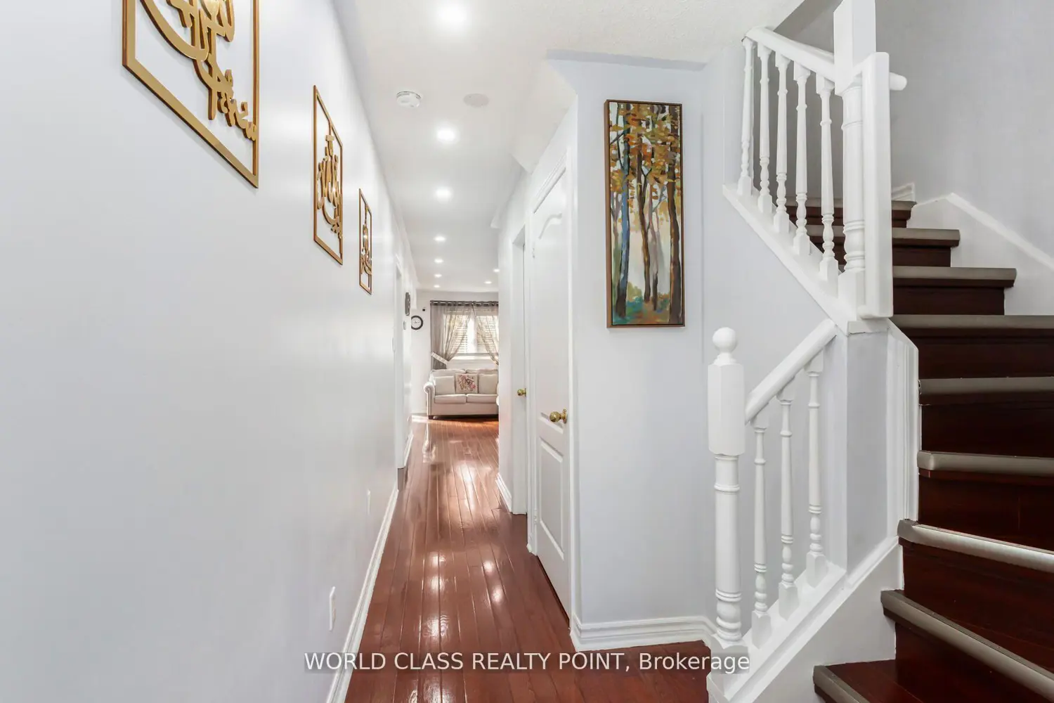 17 Manett Crescent photo 3