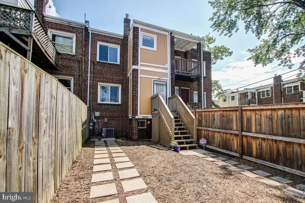 1612 Q Street SE, Washington, DC 20020