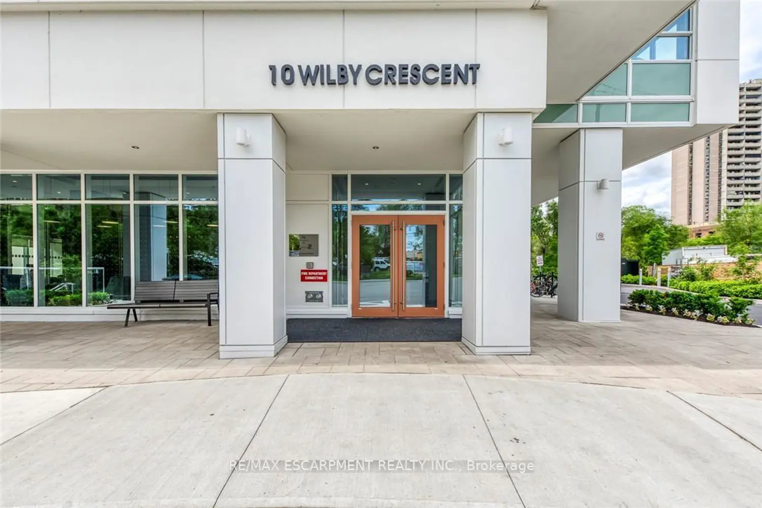 10 Wilby Crescent 309 photo 3