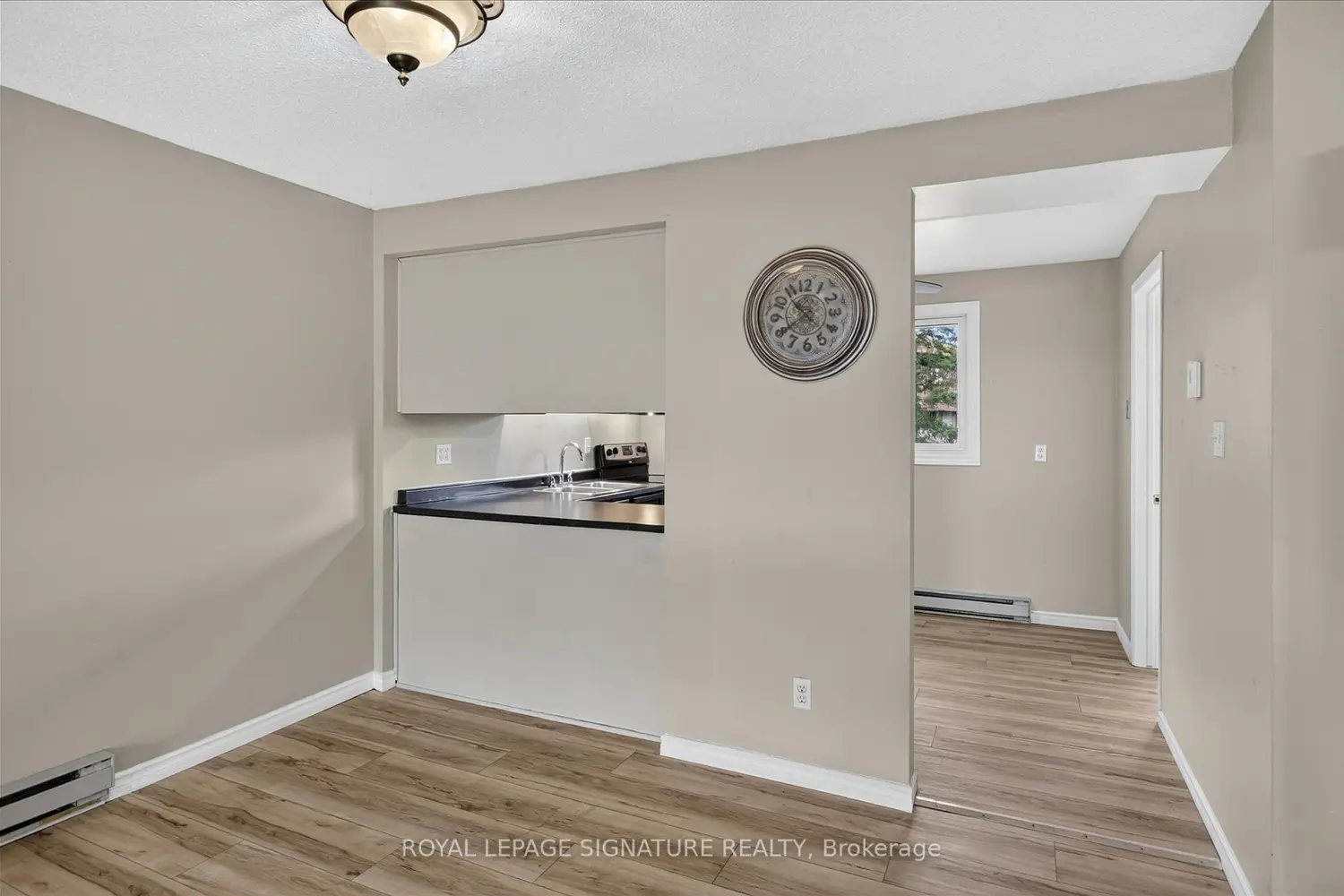 30 Champlain Crescent 36 photo 4