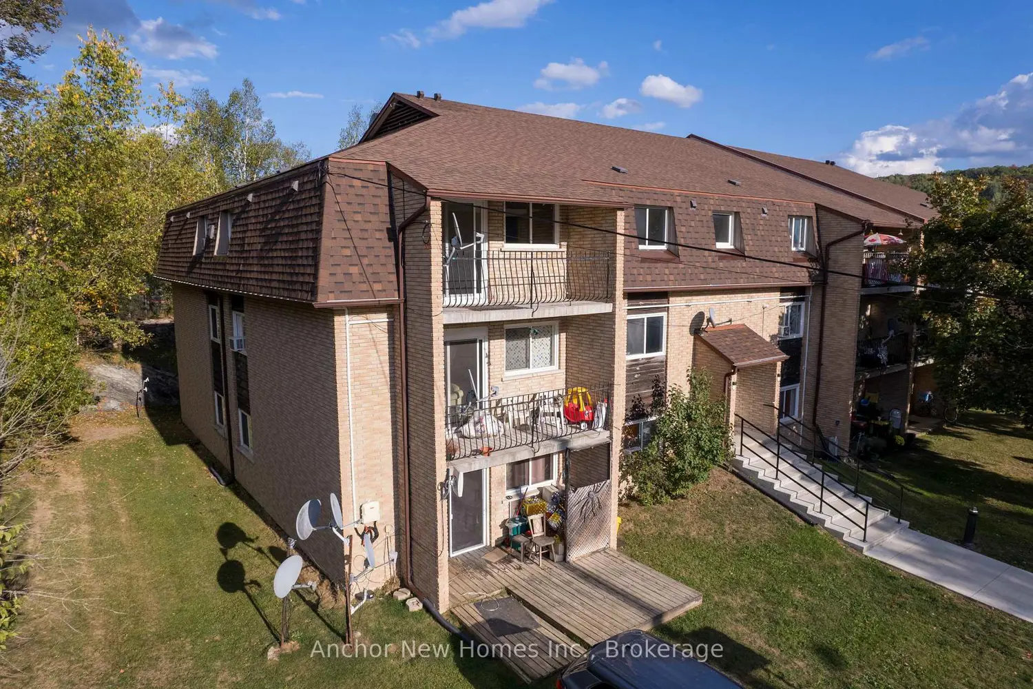 20 Valleyview Drive photo 3