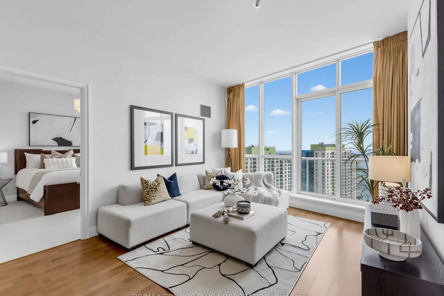 208 Queens Quay Ph2 photo 5