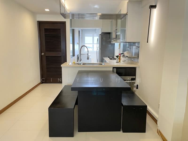 46 Marine Crescent photo 3