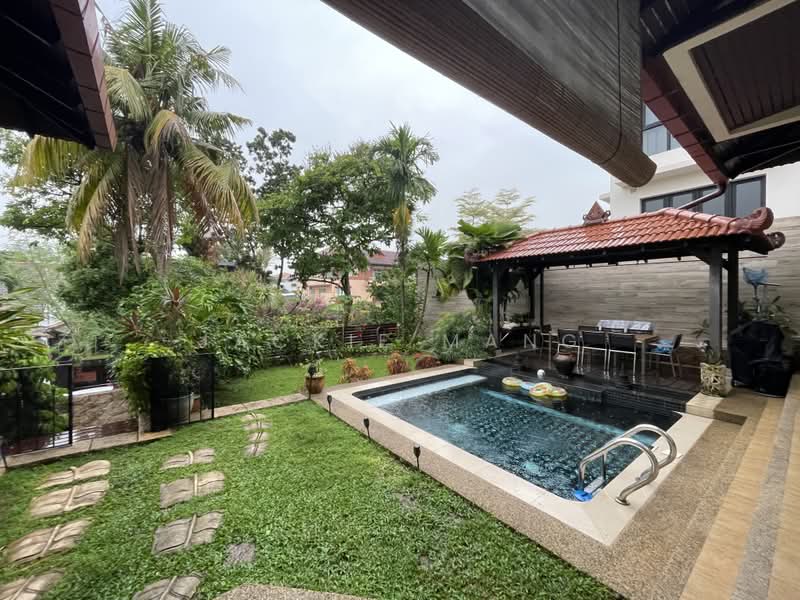 Charming Detached Villa with Pool & Indoor Outdoor Living