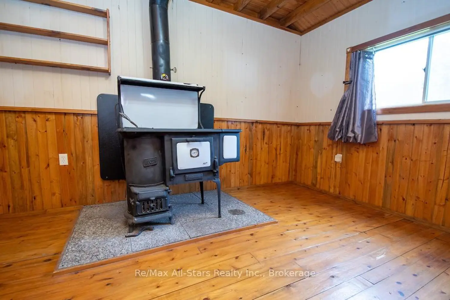 111 Wagar Road photo 3