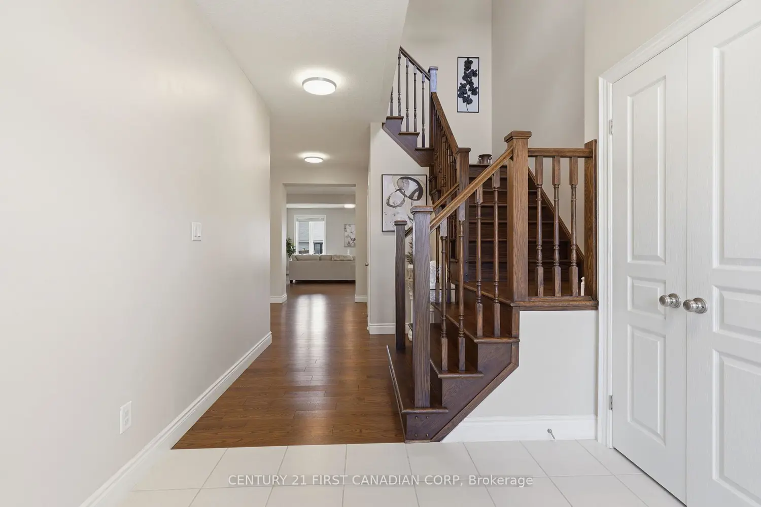 2608 Holbrook Drive photo 2