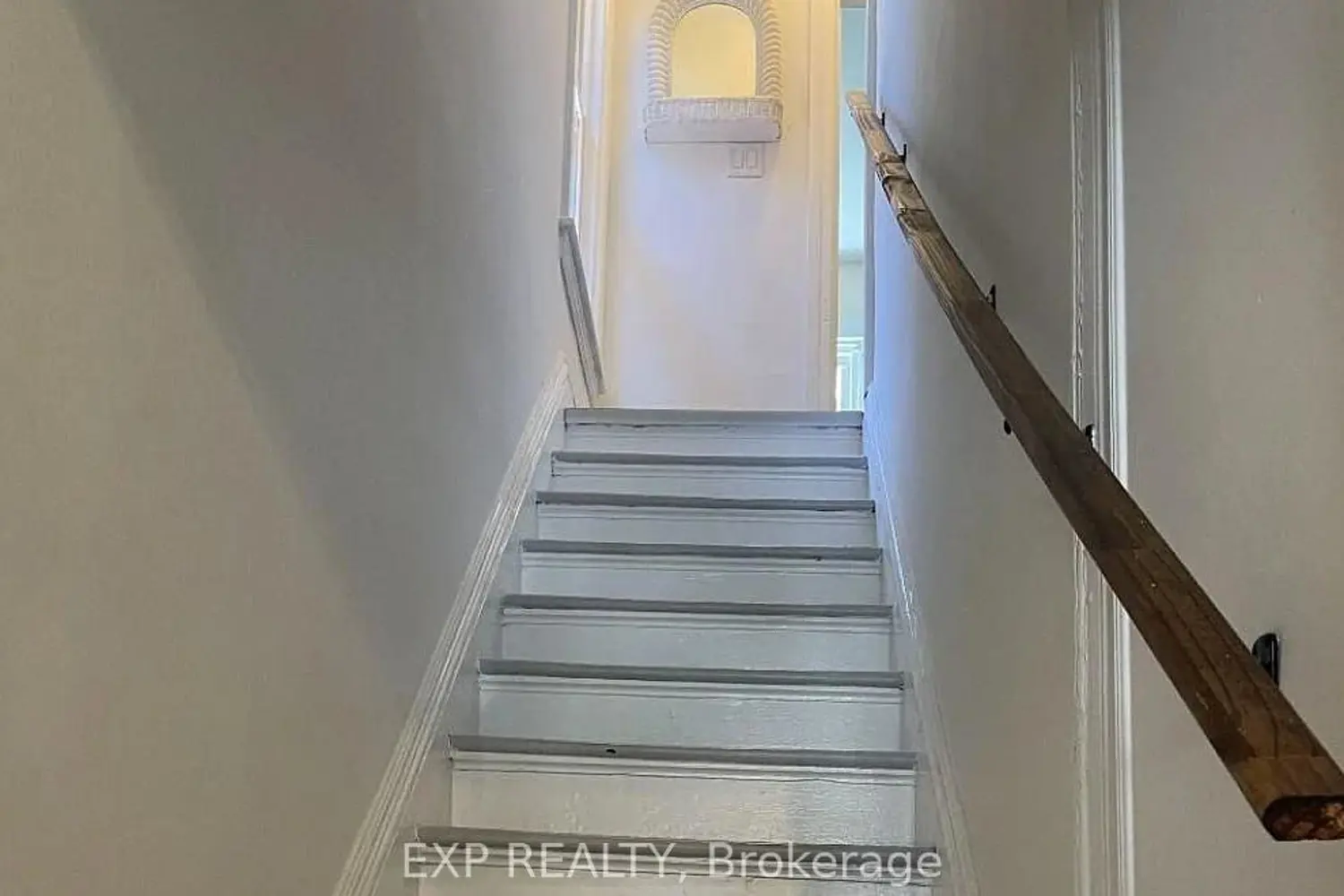 193 Burris Street photo 2