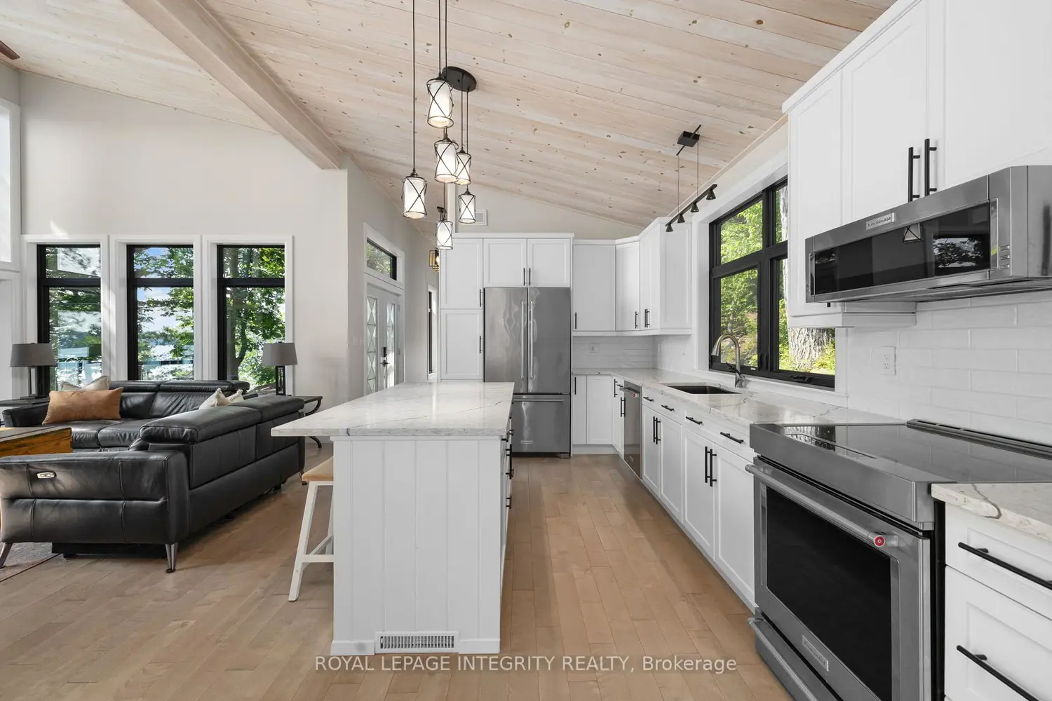 905 Shady Lane photo 5