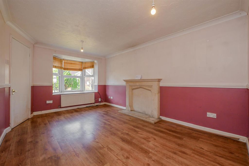 2 bed end terrace house for saleColne Drive, Didcot OX11 photo 4