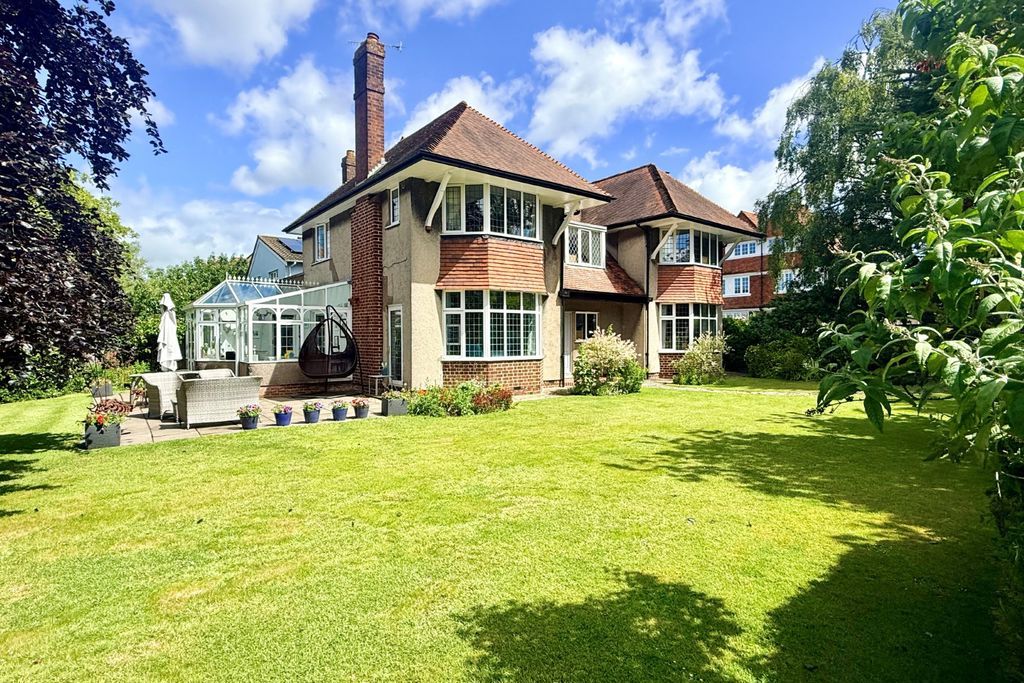 4 bed detached house for saleDowns Park East, Bristol BS6