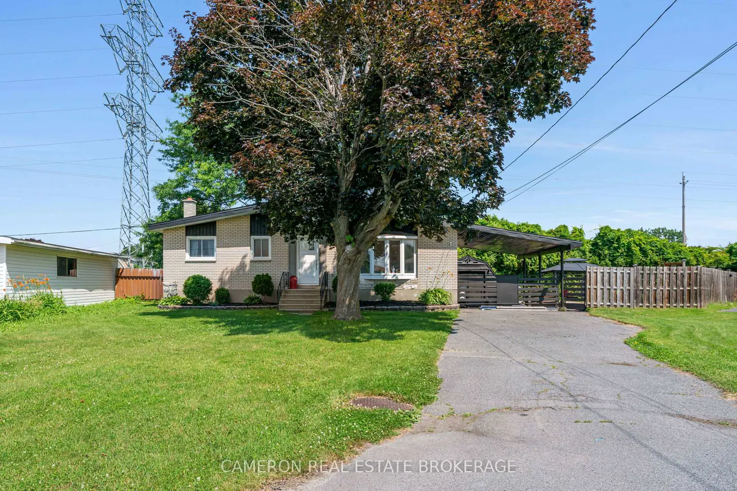 255 Laframboise Avenue photo 2