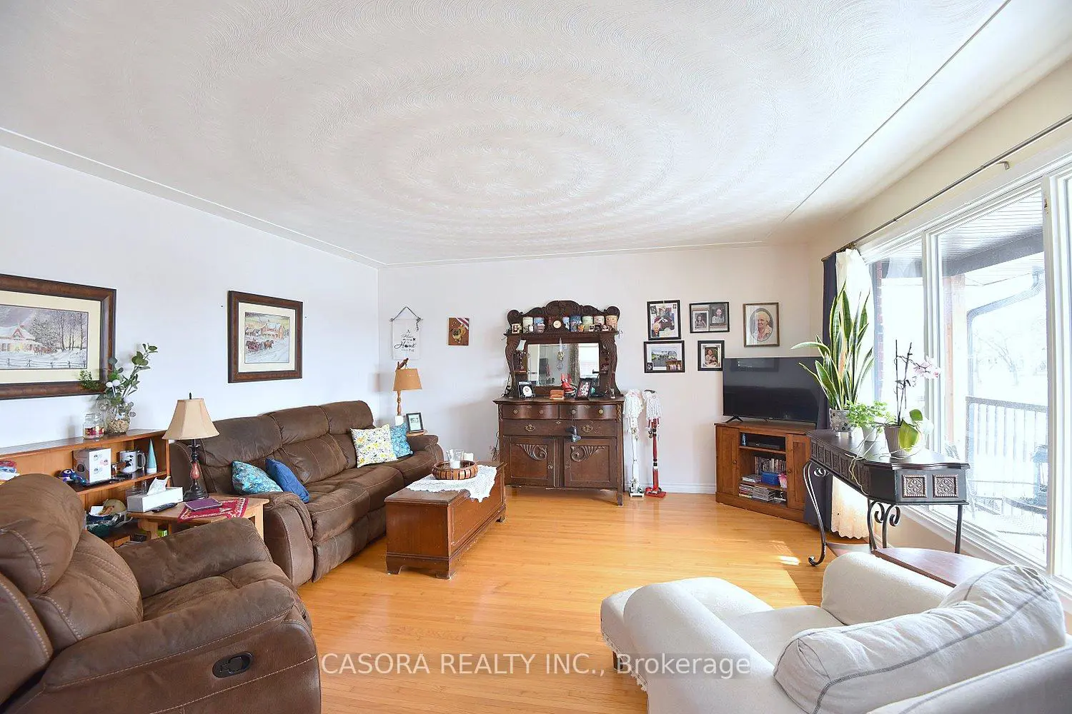682 Mohawk Road photo 5