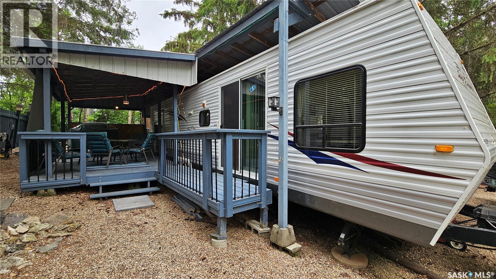16 Poplar Beach Resort Village