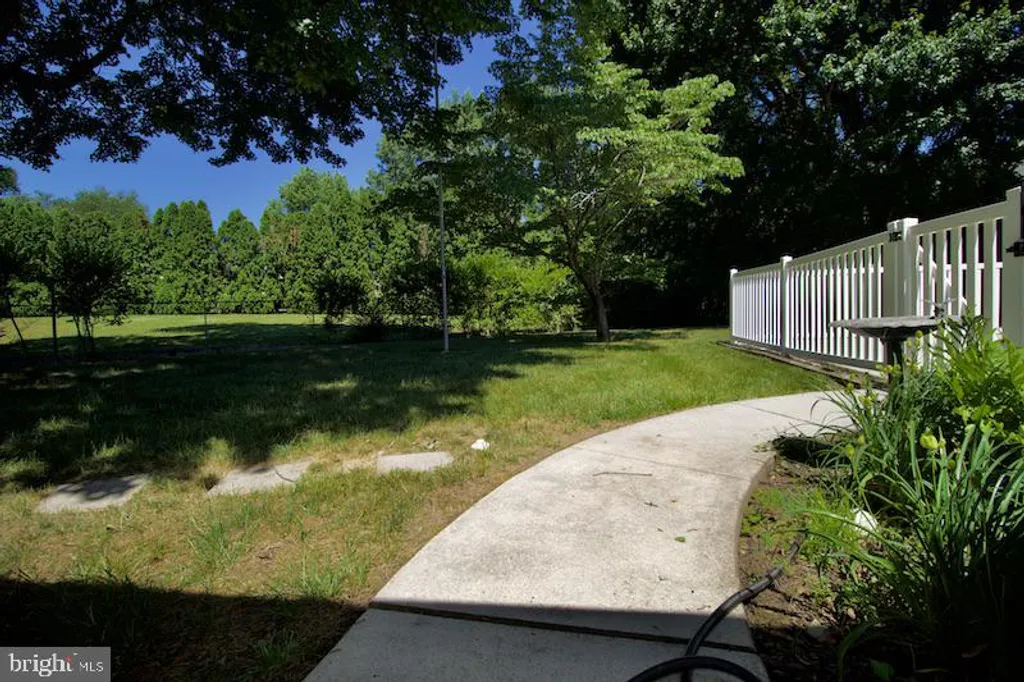 18 N Springview Drive, Dover, DE 19901 photo 4