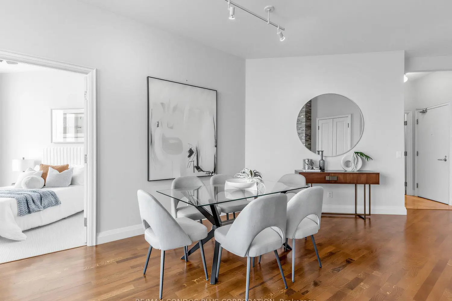 208 Queens Quay Ph2 photo 4