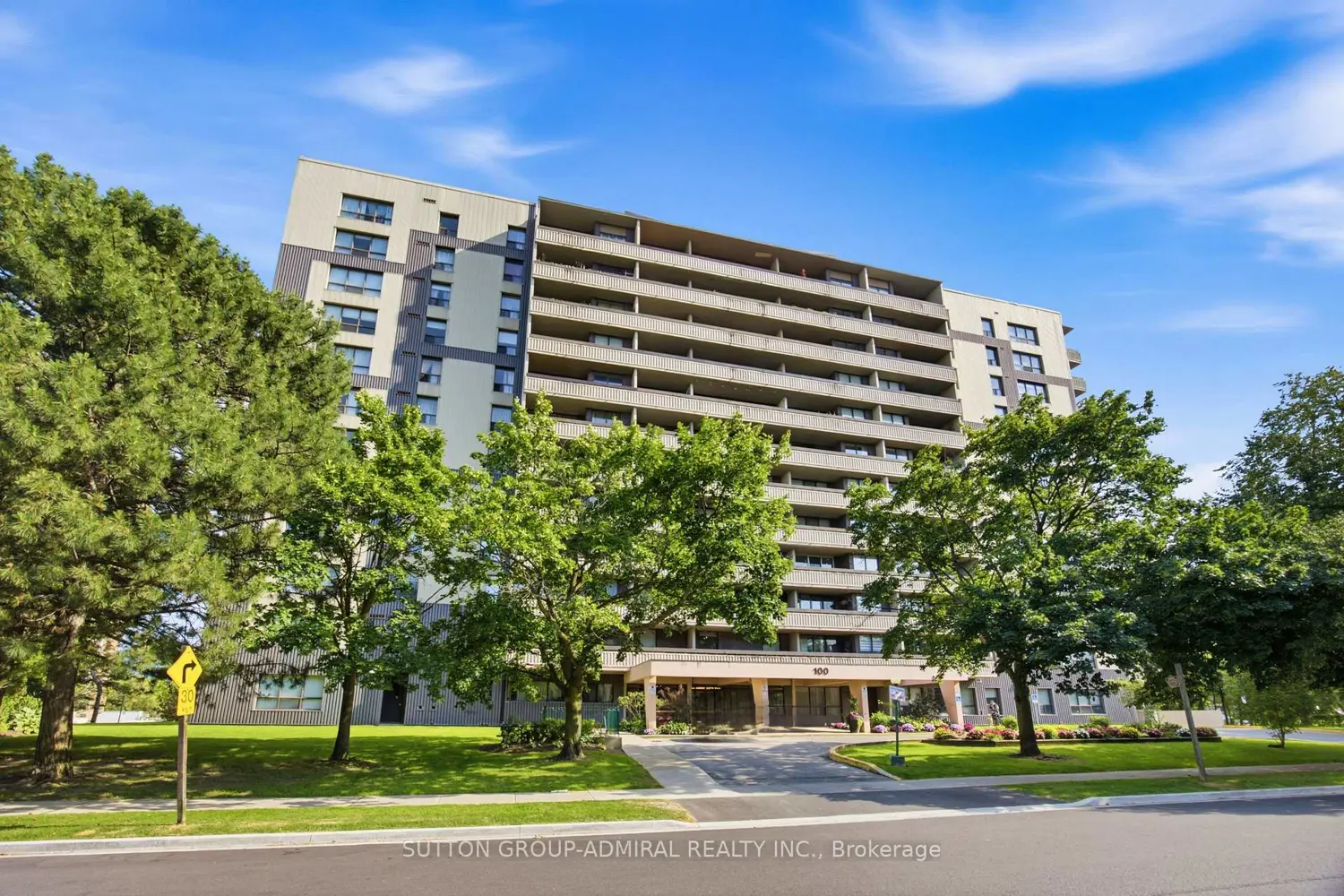 100 Canyon Avenue 404