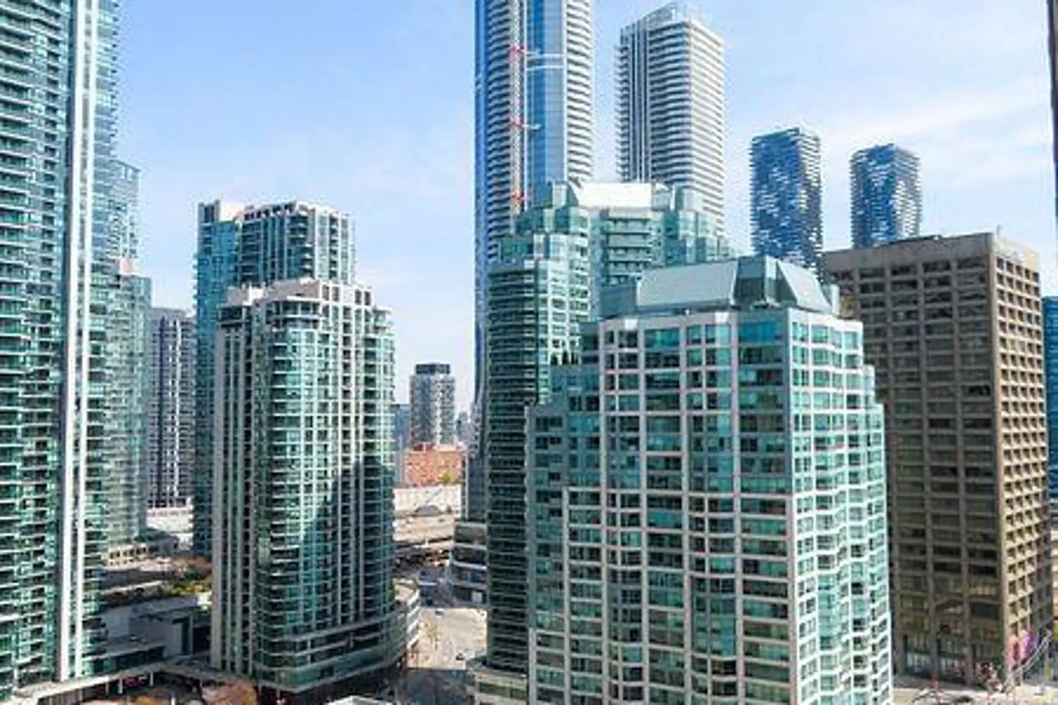 33 Harbour Square 1013