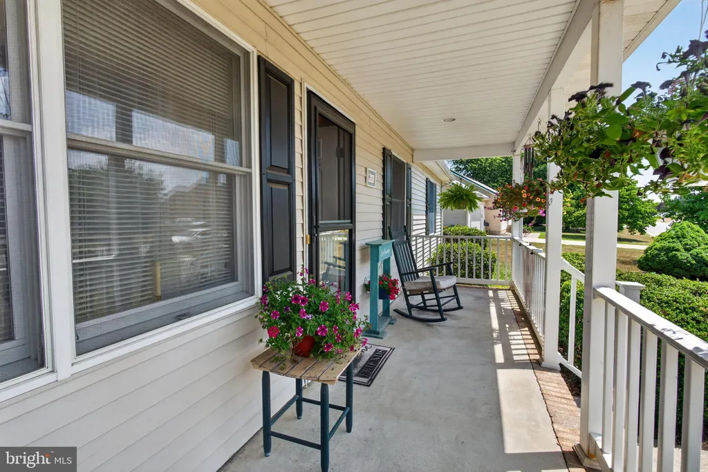 614 Fieldcrest Drive, Dover, DE 19904 photo 4