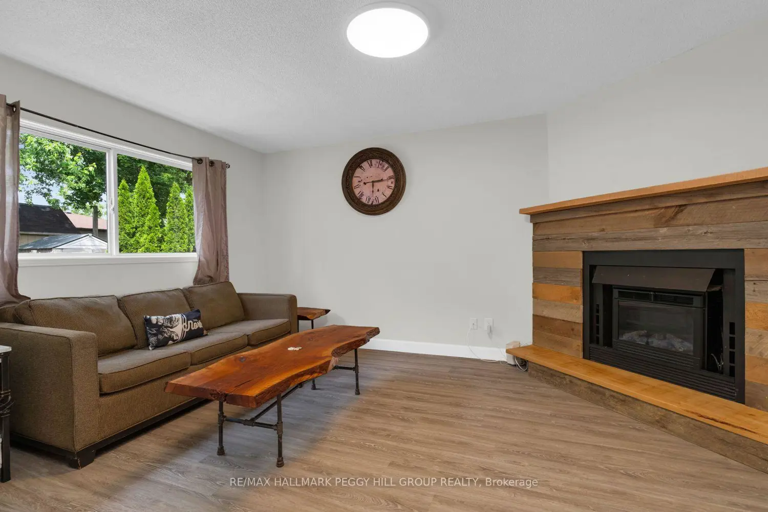468 Grove Street photo 5