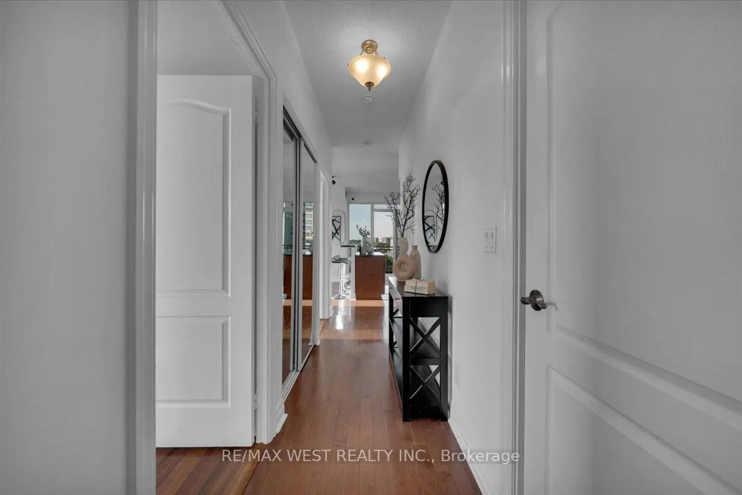 2119 Lake Shore Boulevard 604 photo 3